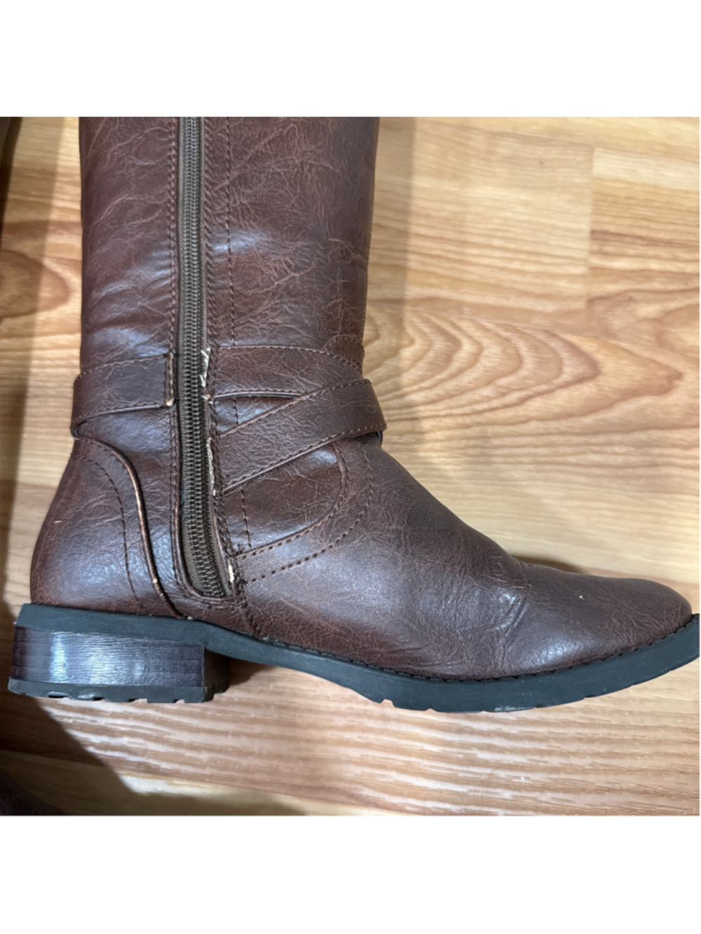 Women's Guess Brown Knee-High Riding Boots with Buckle Detail - Picture 4 of 8